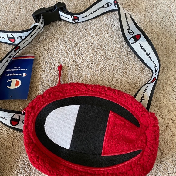 champion sherpa fanny pack